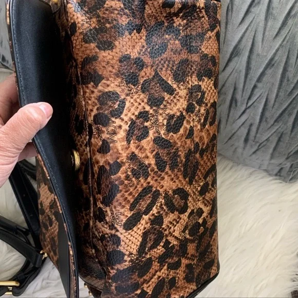NWOT MCM limited Leopard 2 Way - Picture 6 of 16